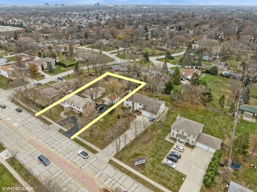 1323 S Roselle Road, Schaumburg, IL 60193