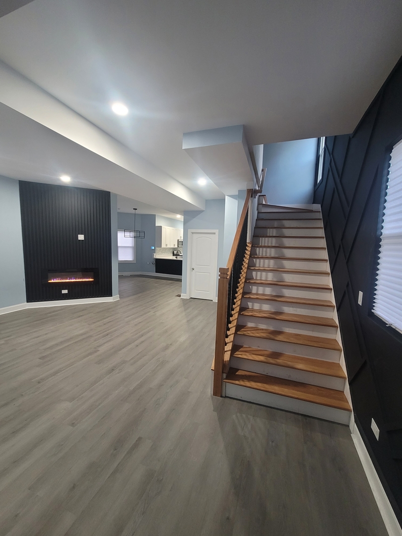 320 N Menard Avenue, Chicago, IL 60644