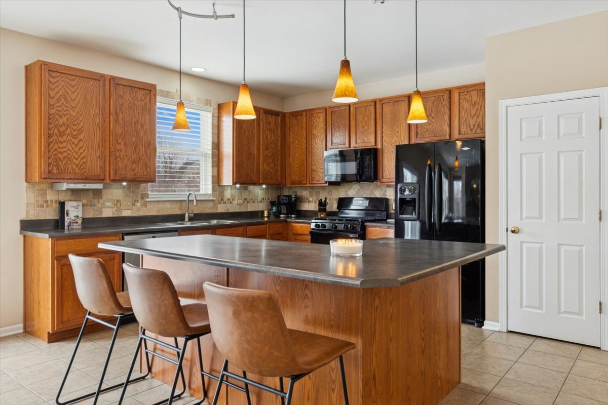 2358 Ferdinand Lane, Montgomery, IL 60538