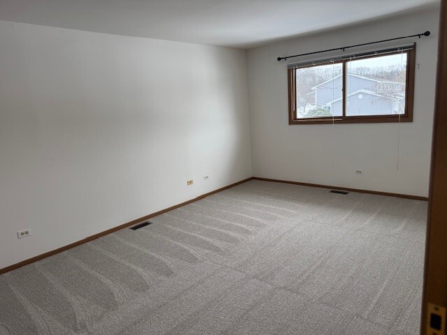 34016 N White Oak Lane #34016, Gurnee, IL 60031