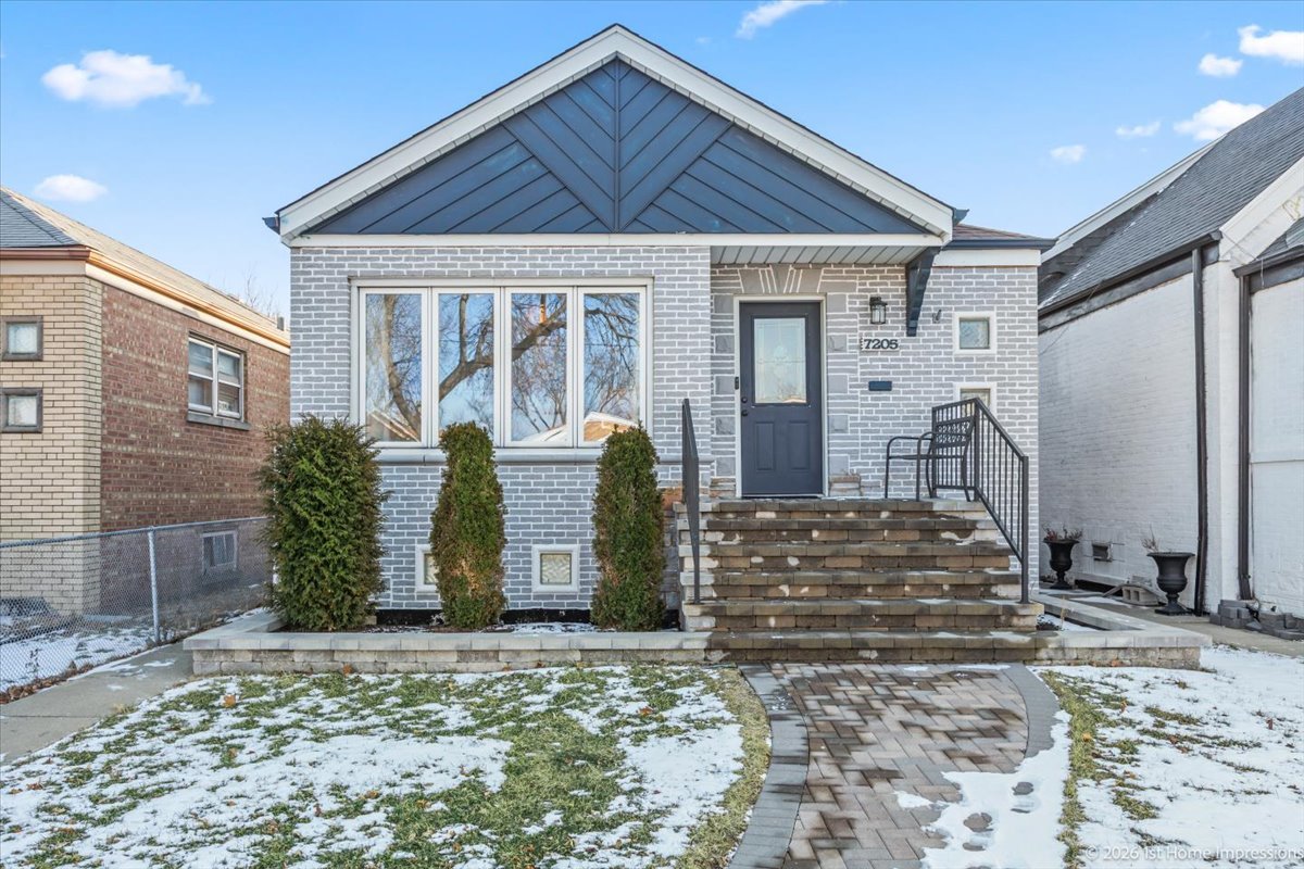 7205 S Hamlin Avenue, Chicago, IL 60629