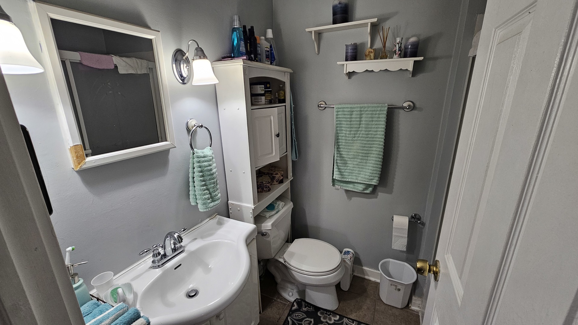 1124 Jackson Court, Waukegan, IL 60085