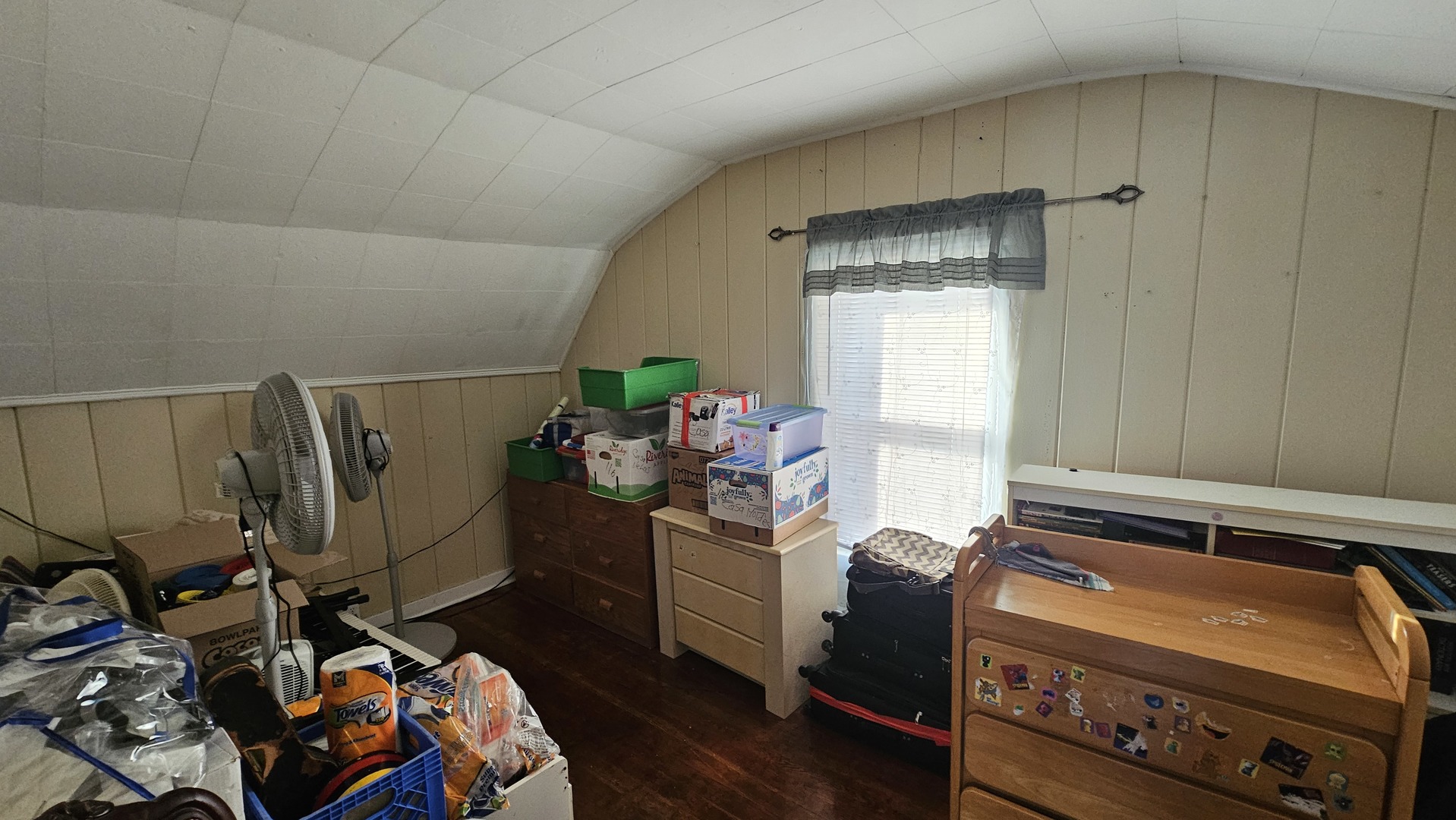 1124 Jackson Court, Waukegan, IL 60085