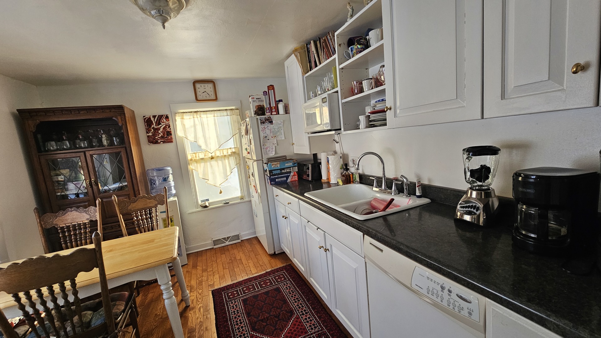 1124 Jackson Court, Waukegan, IL 60085