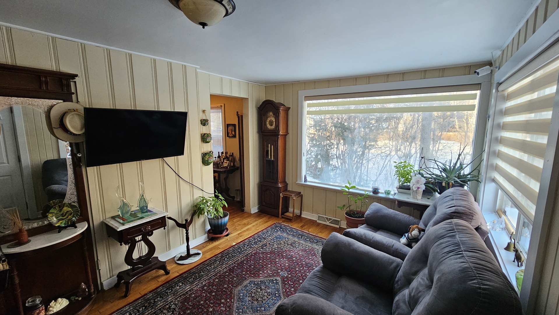 1124 Jackson Court, Waukegan, IL 60085