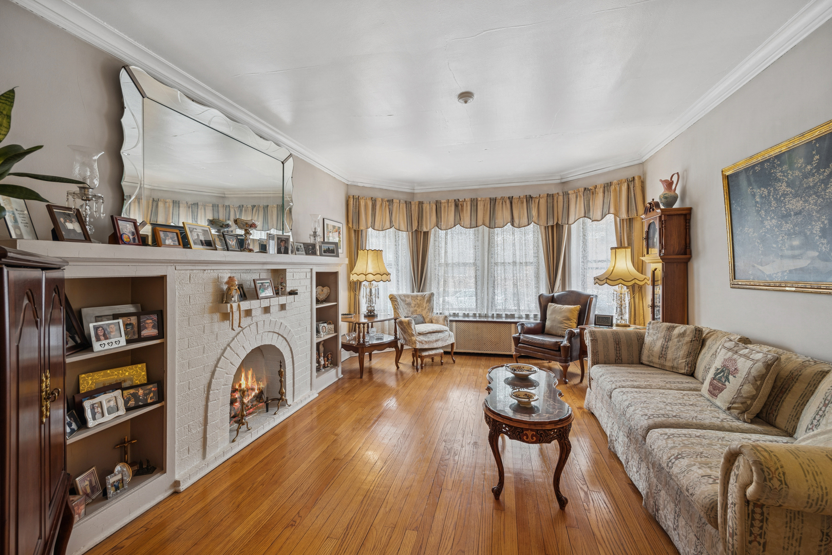 928 W 35th Street, Chicago, IL 60609