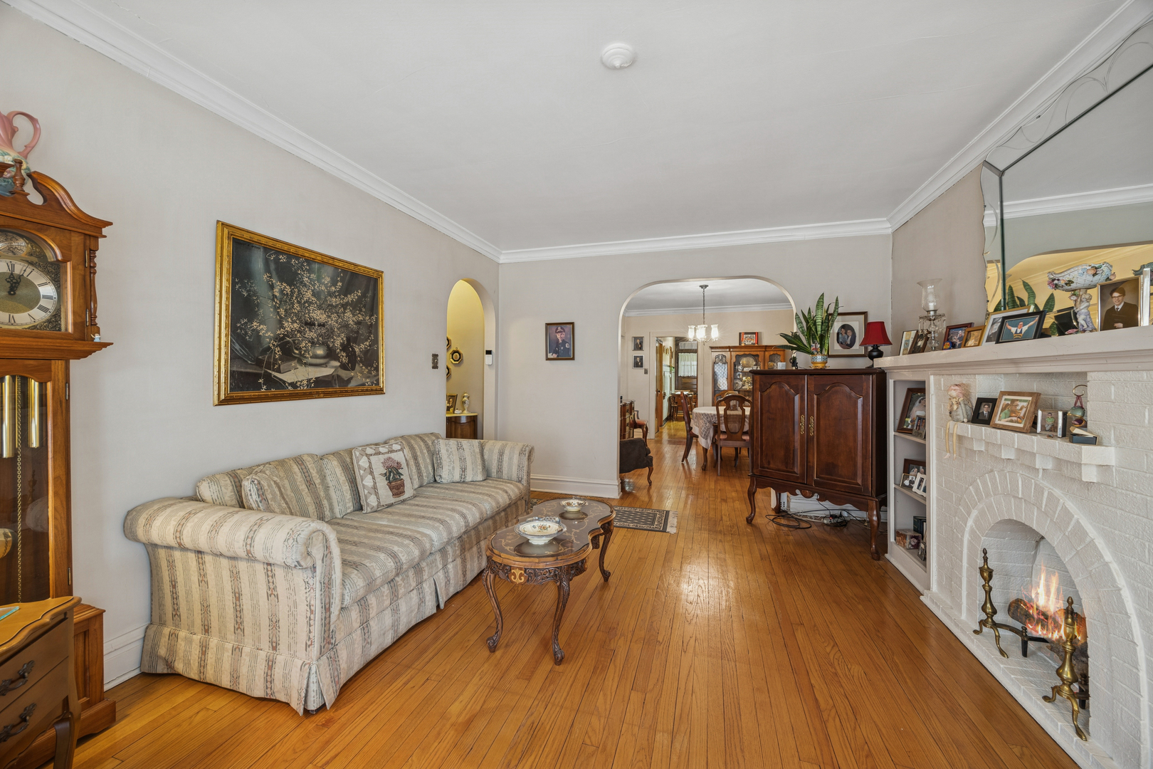 928 W 35th Street, Chicago, IL 60609