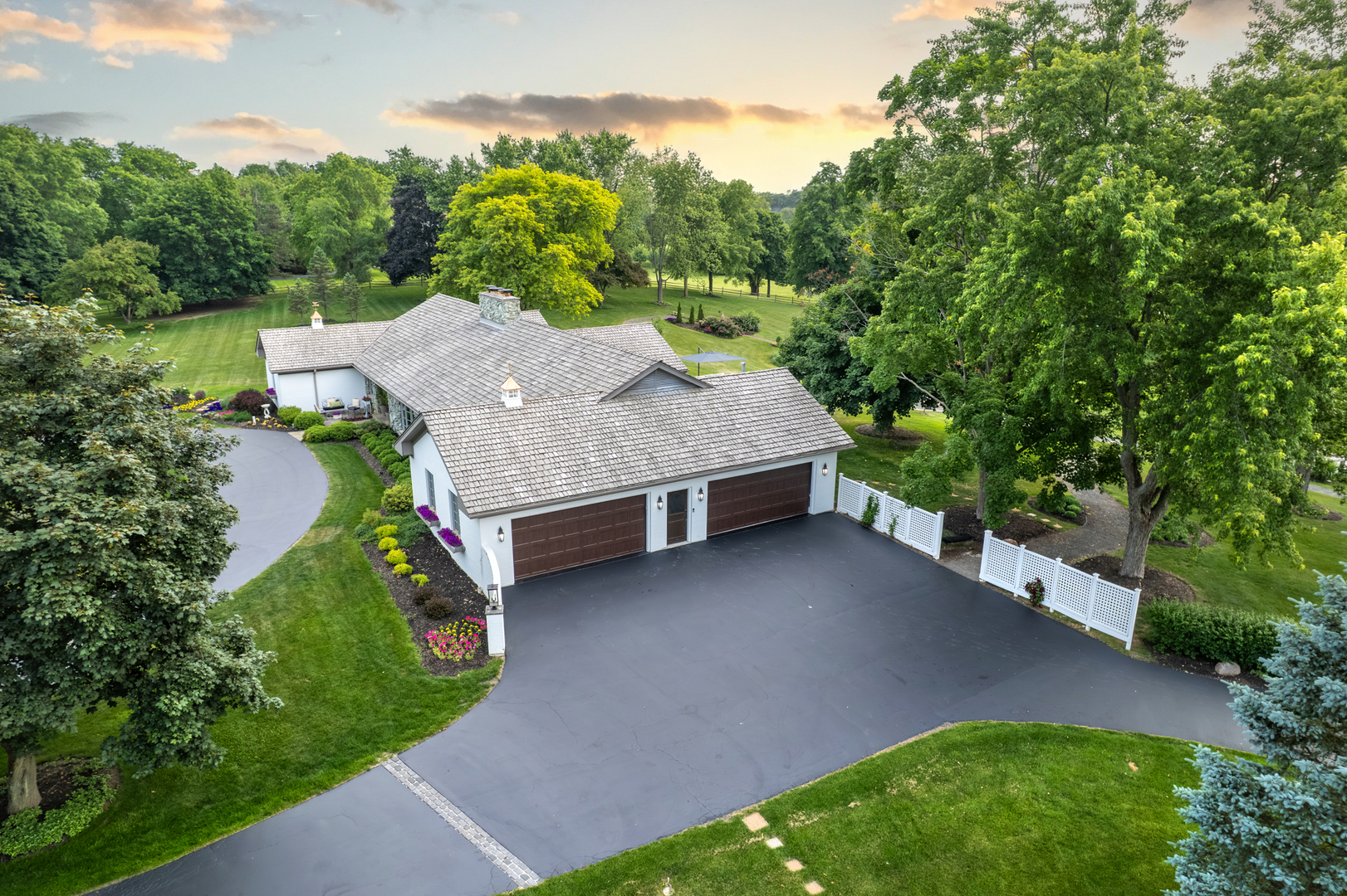 404 Caesar Drive, Barrington Hills, IL 60010