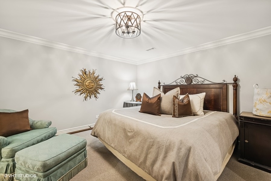 404 Caesar Drive, Barrington Hills, IL 60010