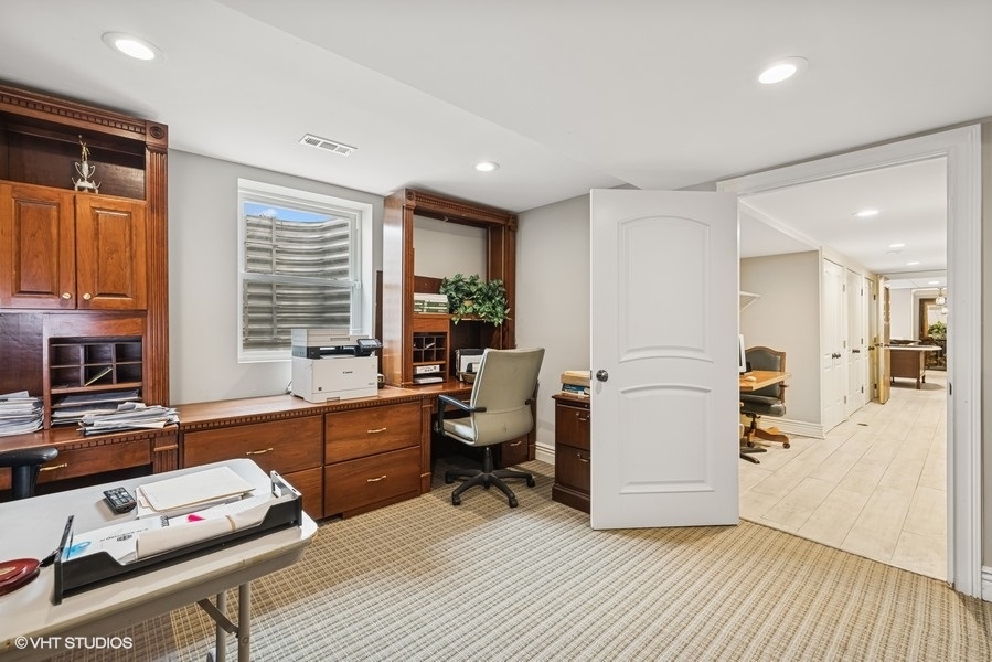 404 Caesar Drive, Barrington Hills, IL 60010