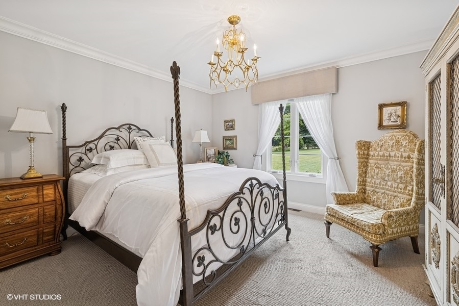 404 Caesar Drive, Barrington Hills, IL 60010