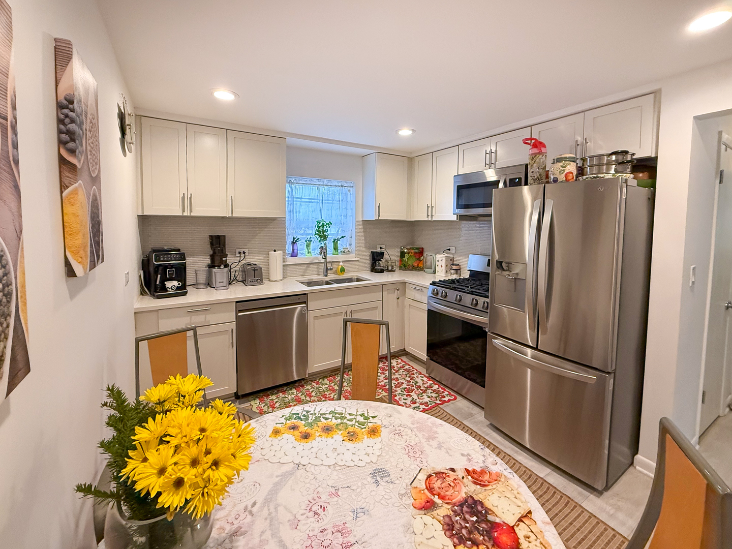 8707 N Oketo Avenue, Niles, IL 60714