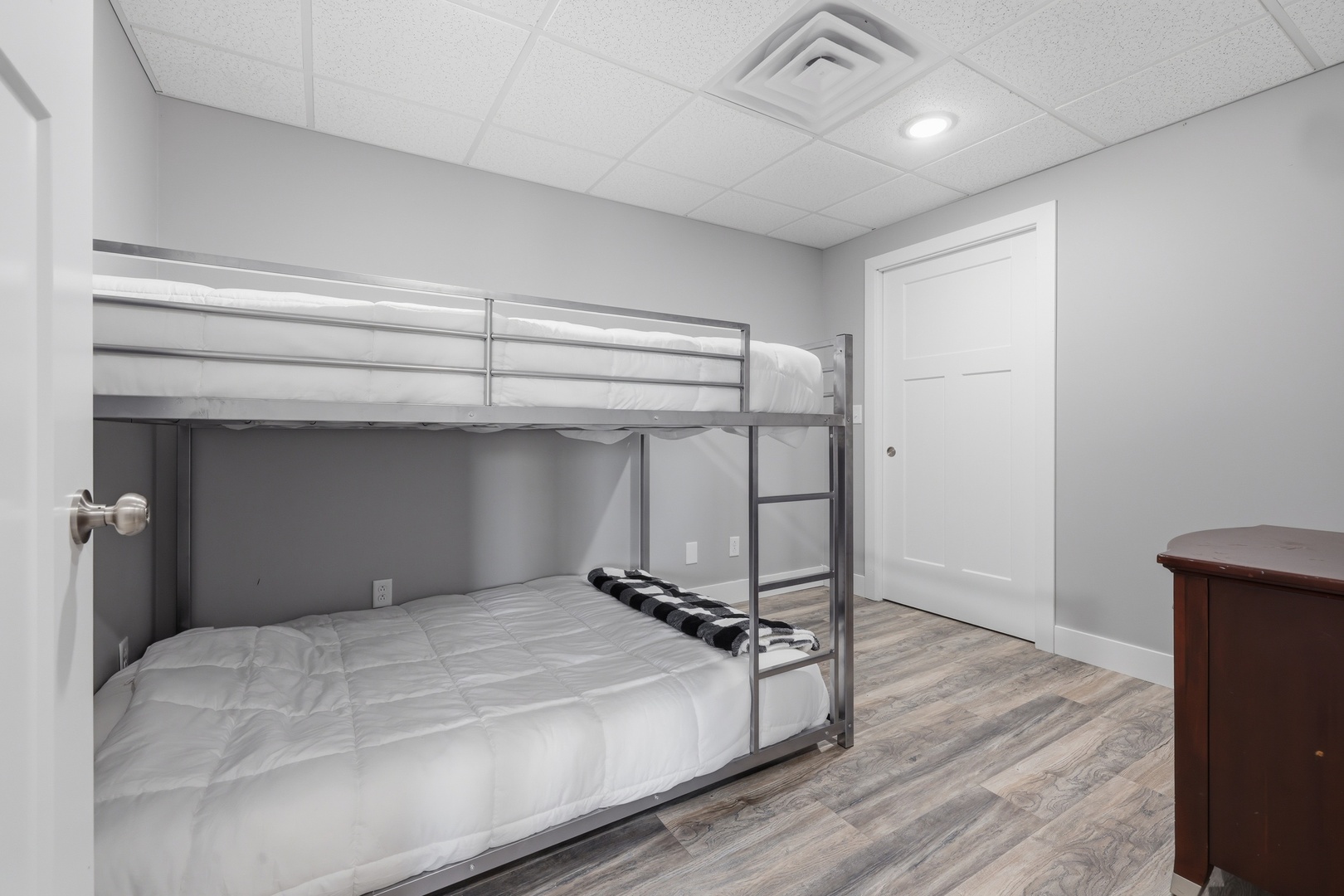 3675 Parrish Ridge Road, Goreville, IL 62939