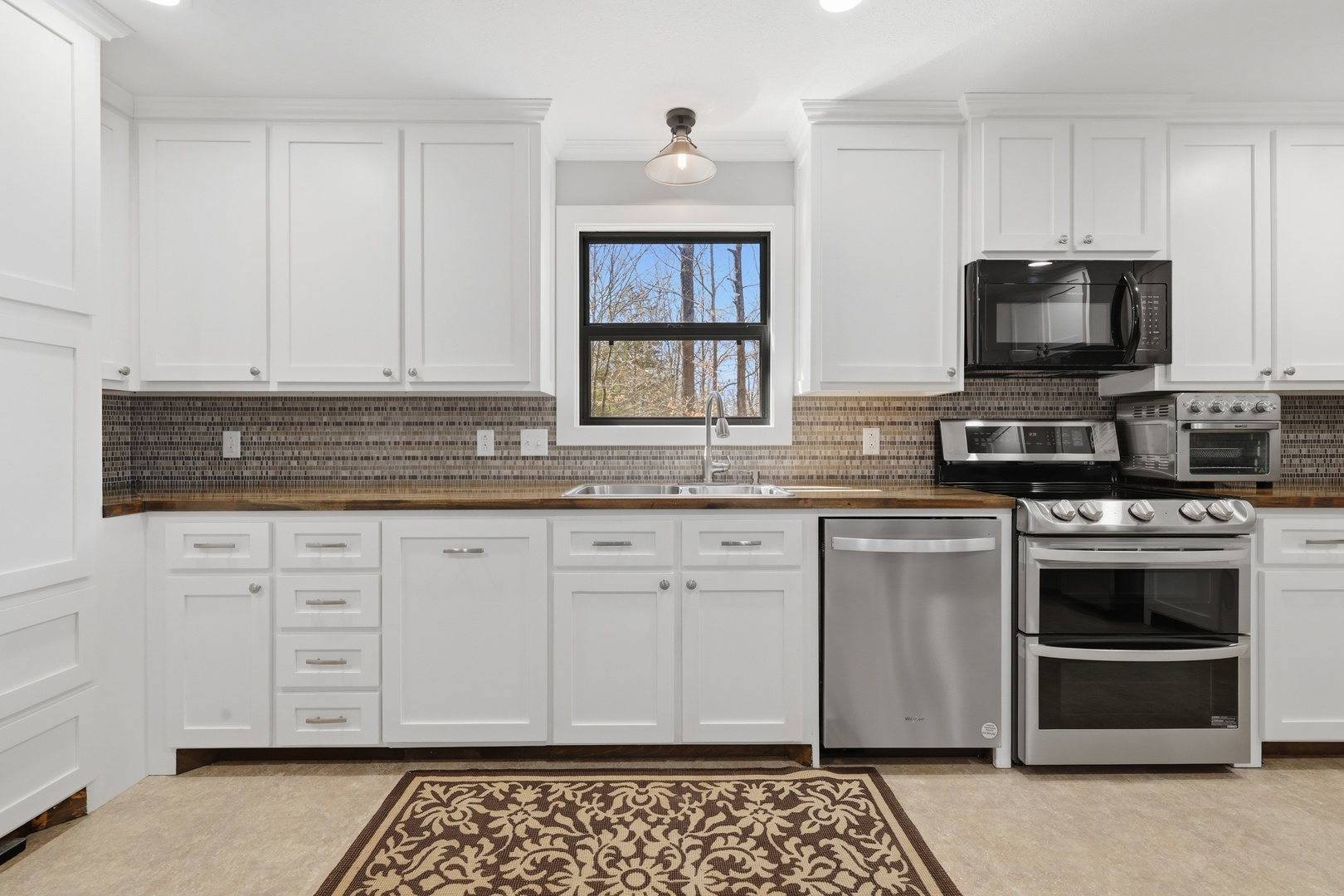 3675 Parrish Ridge Road, Goreville, IL 62939