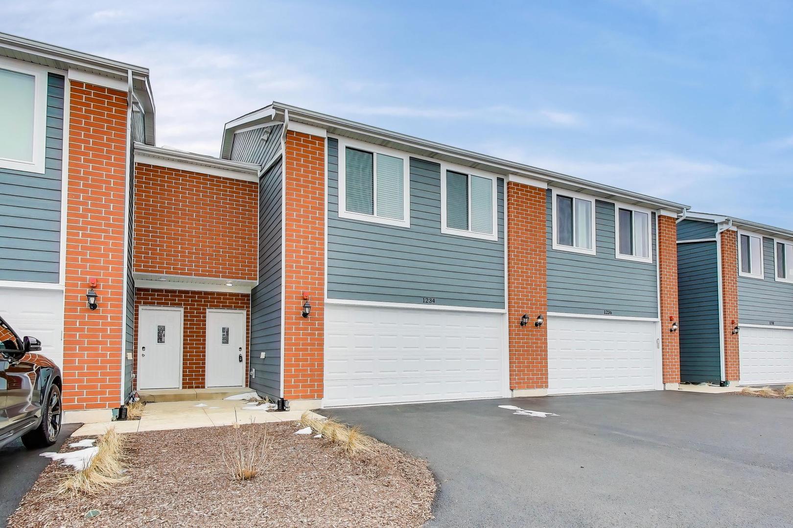 1234 Gillespie Lane #1234, Yorkville, IL 60560