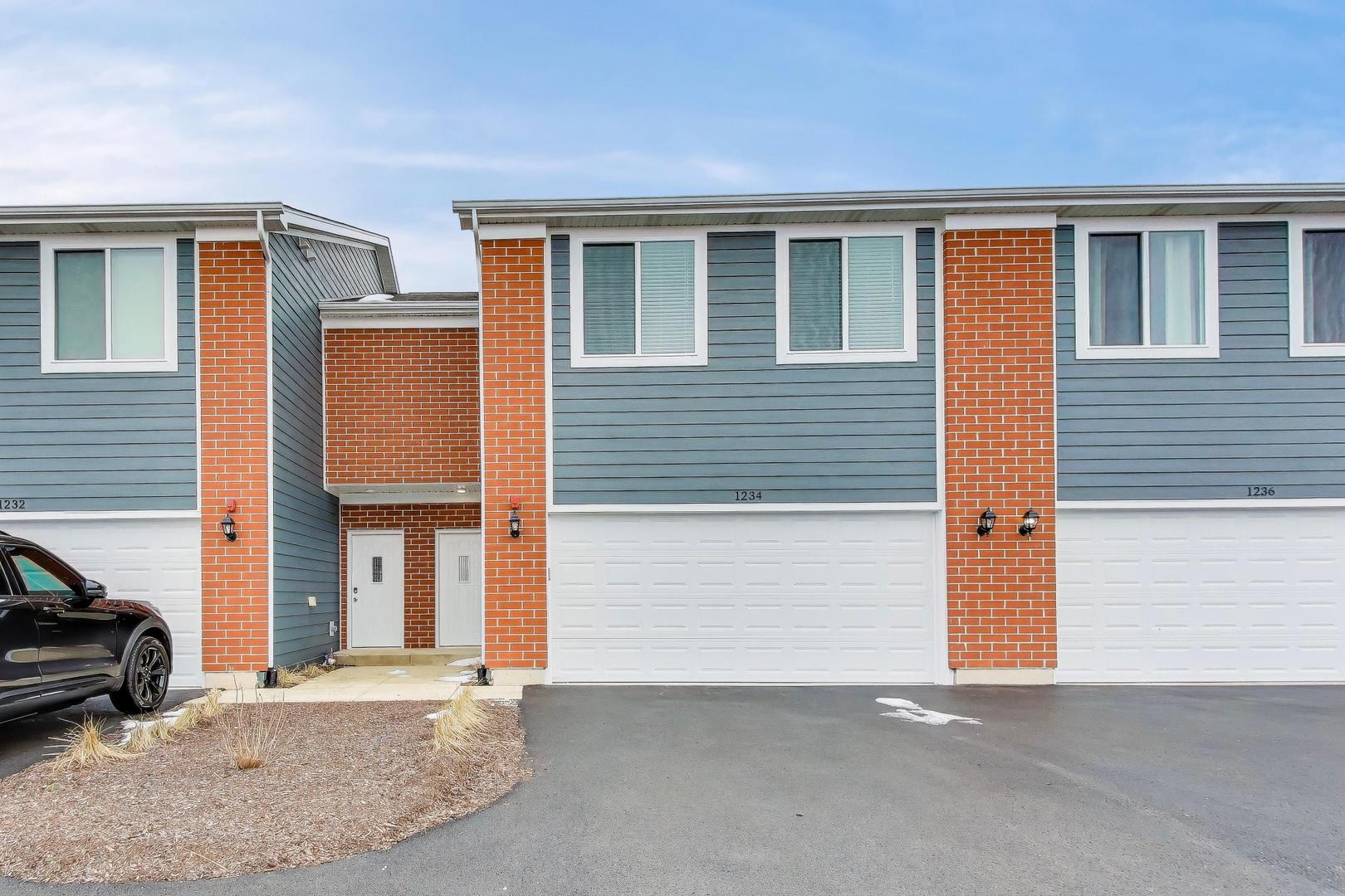 1234 Gillespie Lane #1234, Yorkville, IL 60560