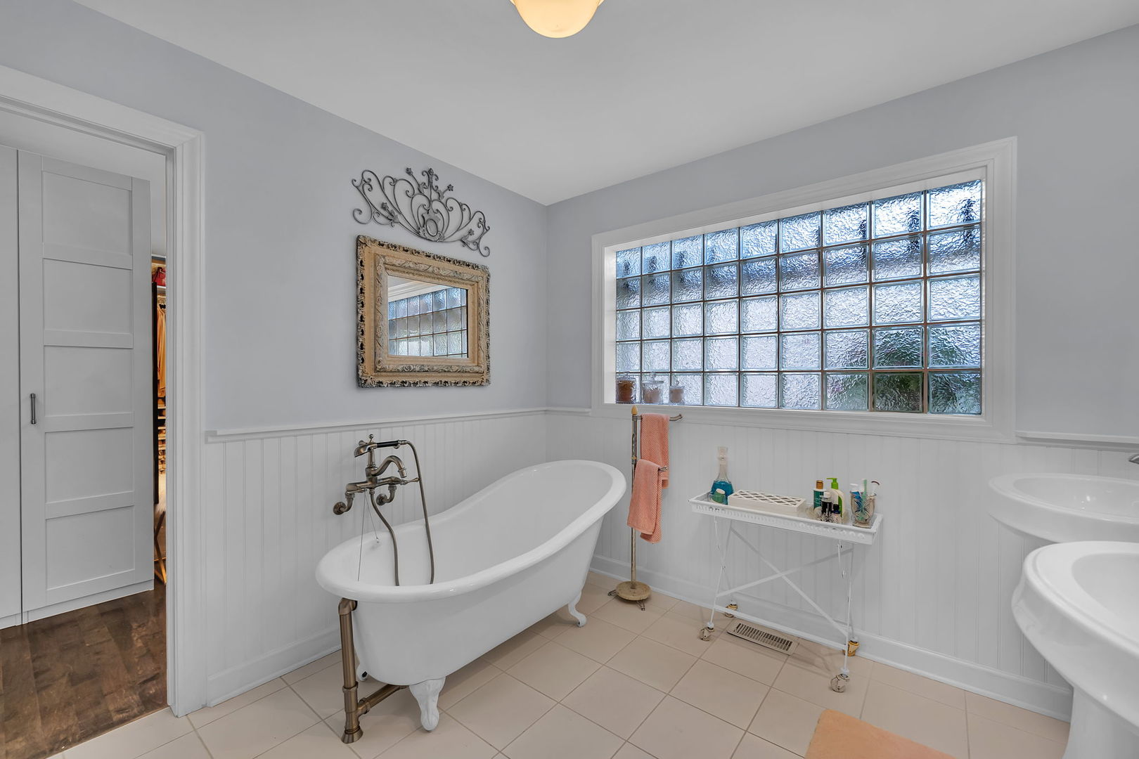 719 Stonebridge Road, Frankfort, IL 60423