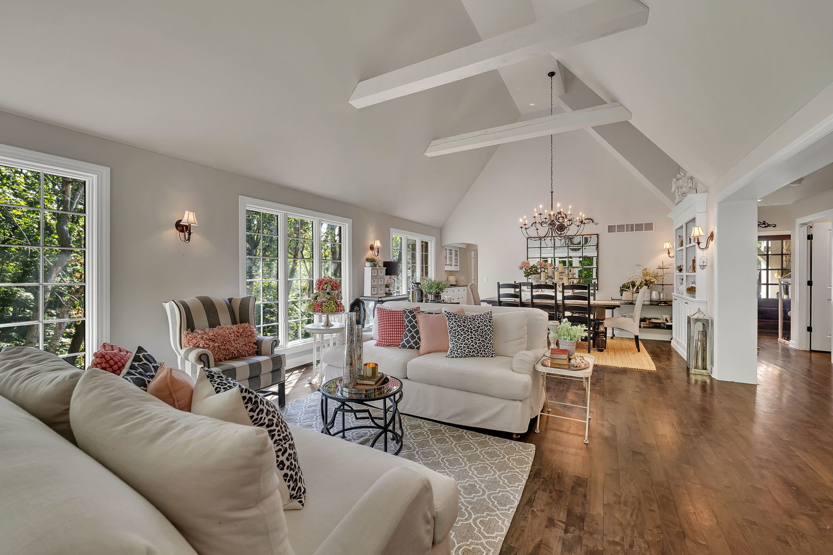 719 Stonebridge Road, Frankfort, IL 60423