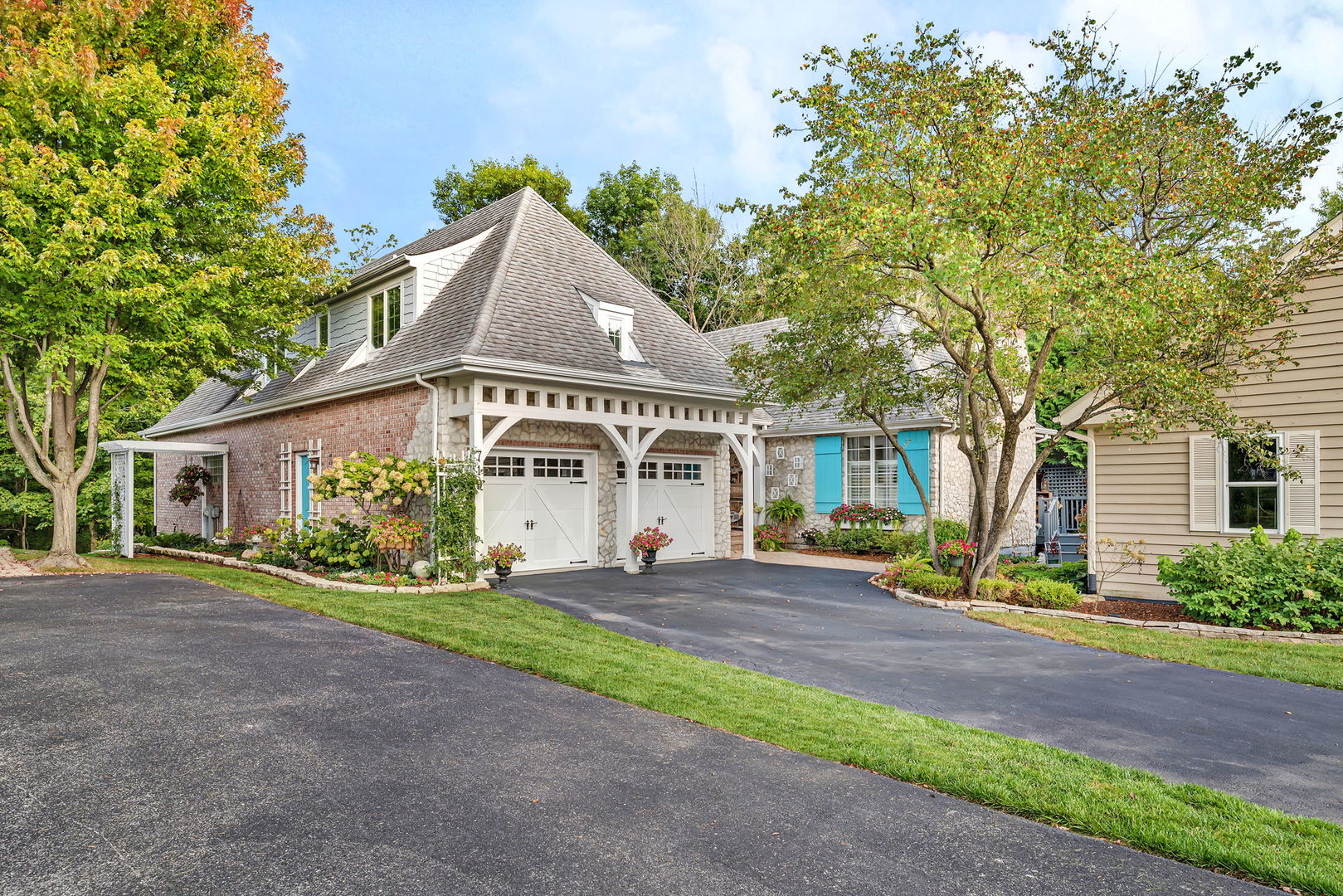 719 Stonebridge Road, Frankfort, IL 60423