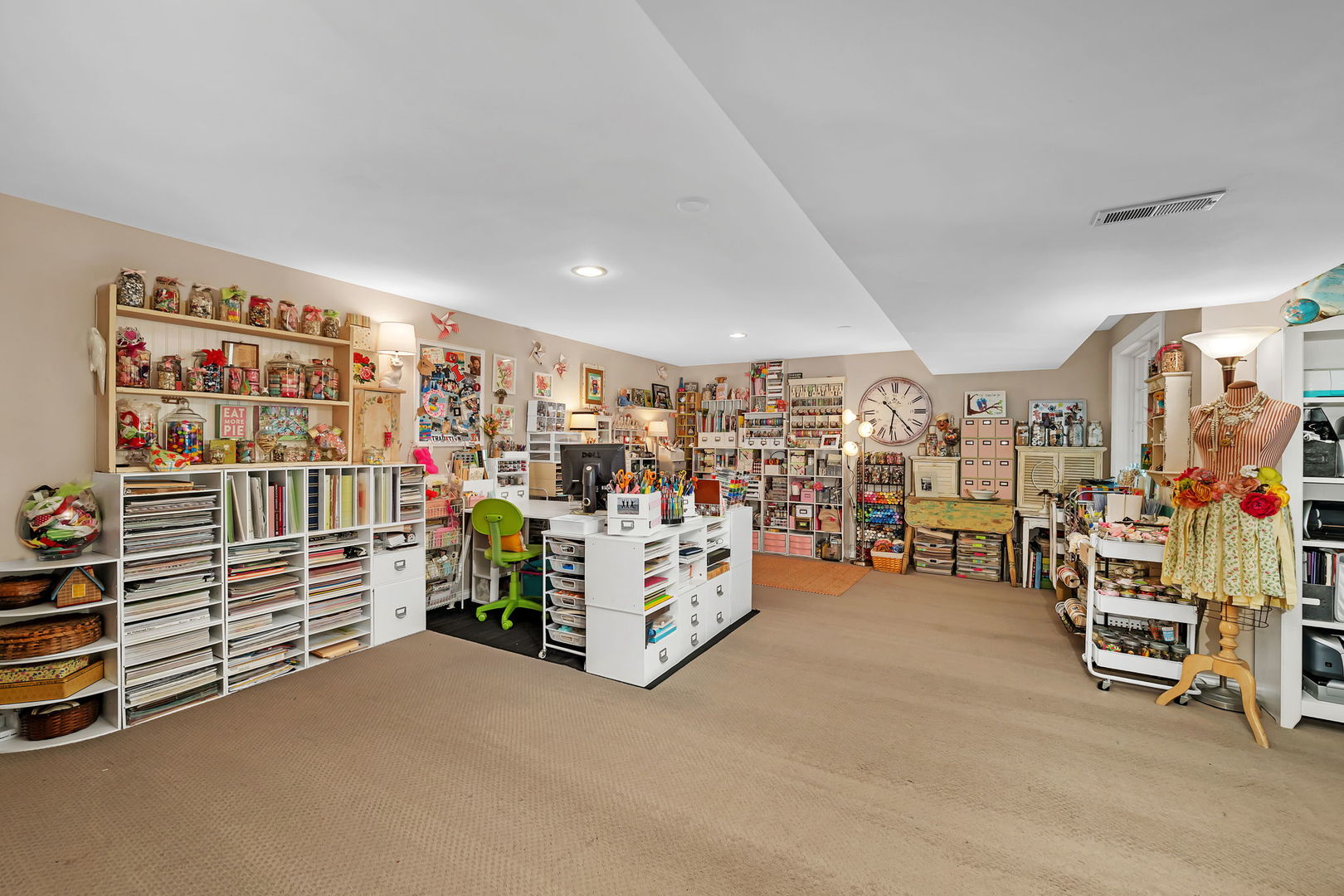 719 Stonebridge Road, Frankfort, IL 60423