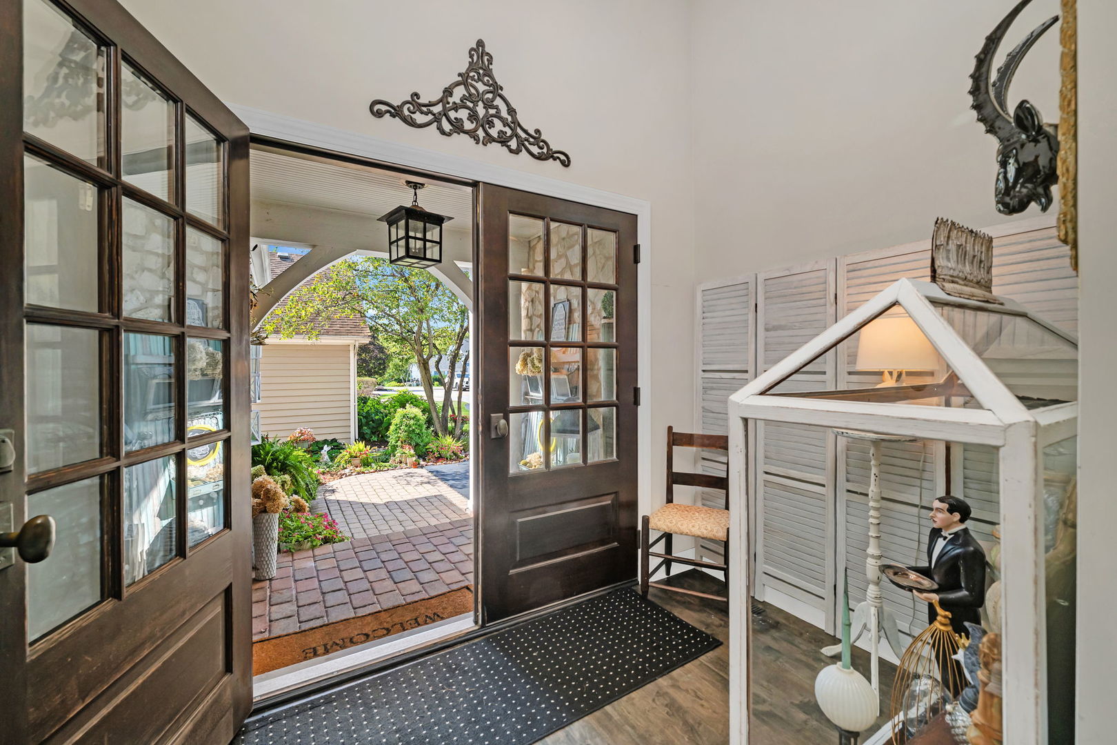 719 Stonebridge Road, Frankfort, IL 60423