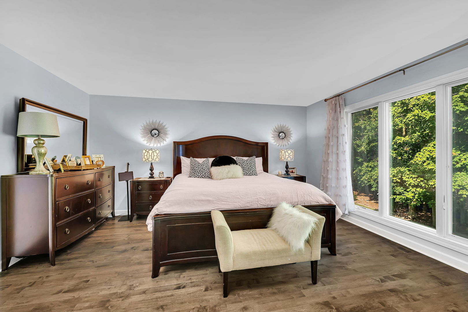 719 Stonebridge Road, Frankfort, IL 60423