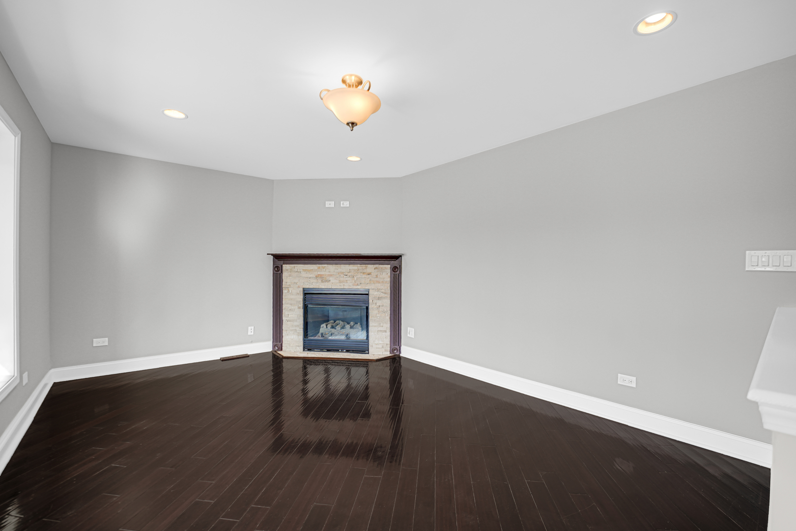 9523 S Kostner Avenue, Oak Lawn, IL 60453