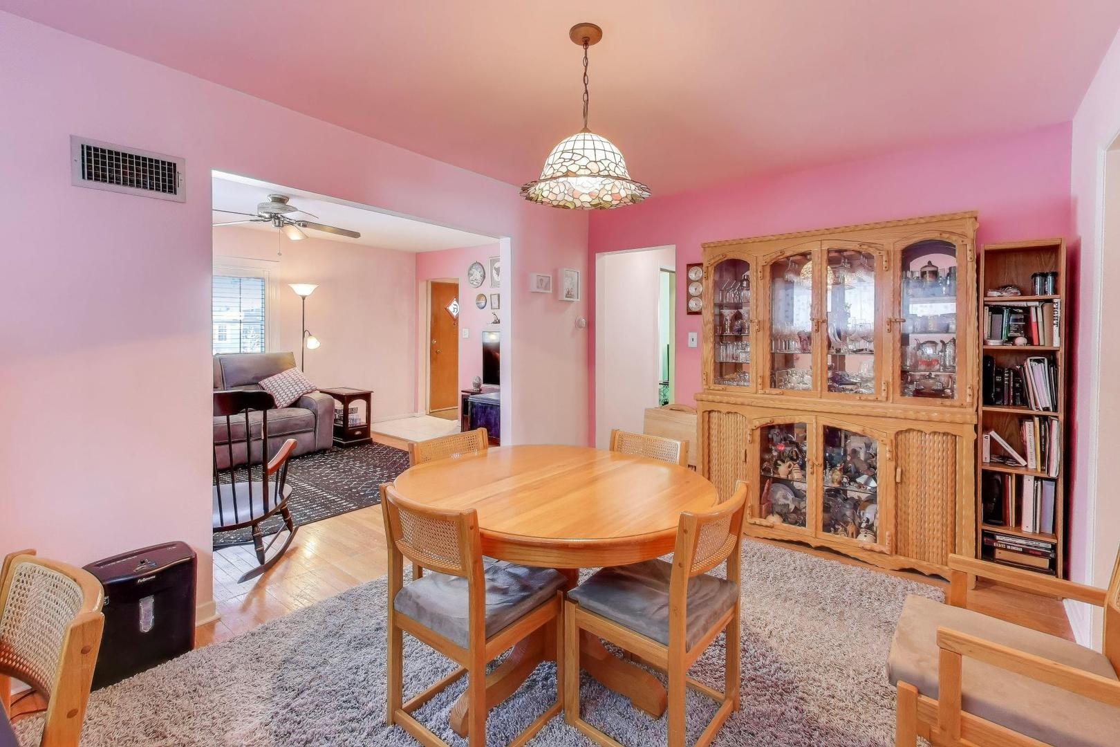 365 N Walnut Street, Elmhurst, IL 60126