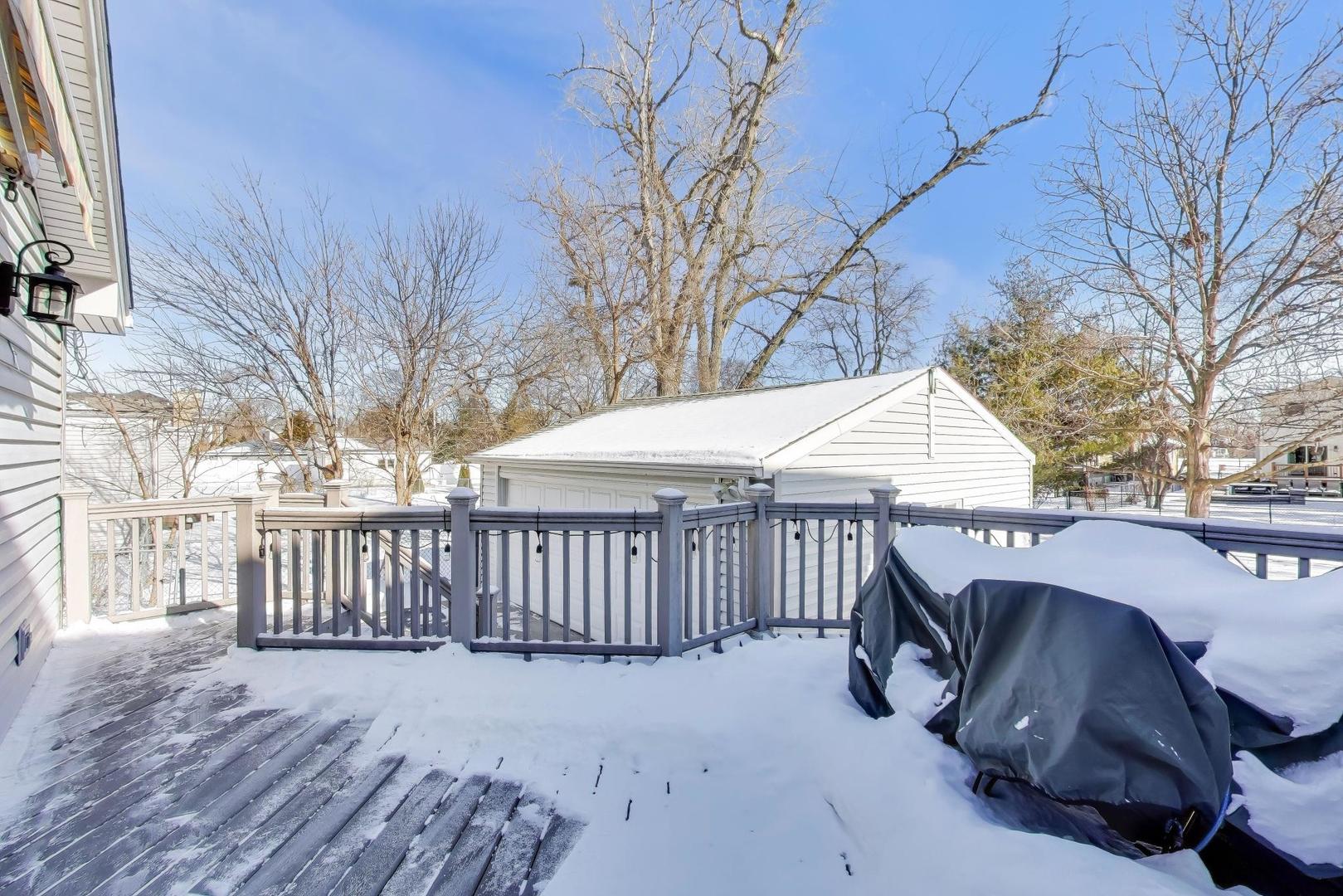 365 N Walnut Street, Elmhurst, IL 60126