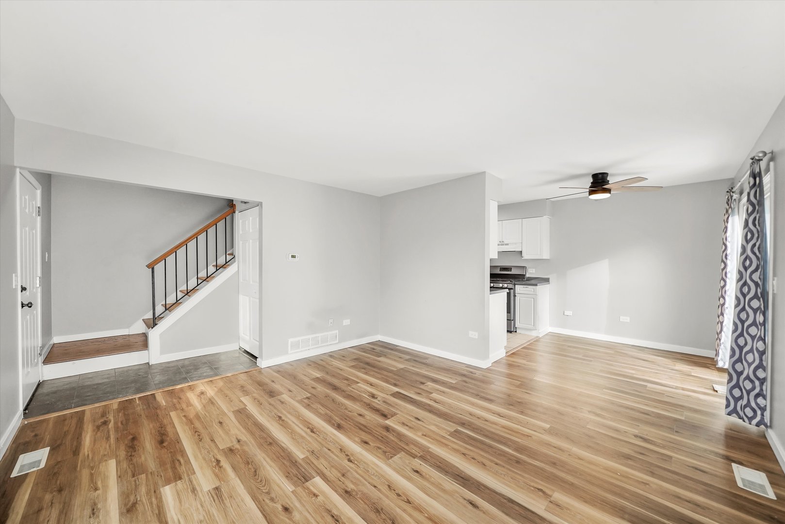 1033 Glouchester Harbor #3602, Schaumburg, IL 60193