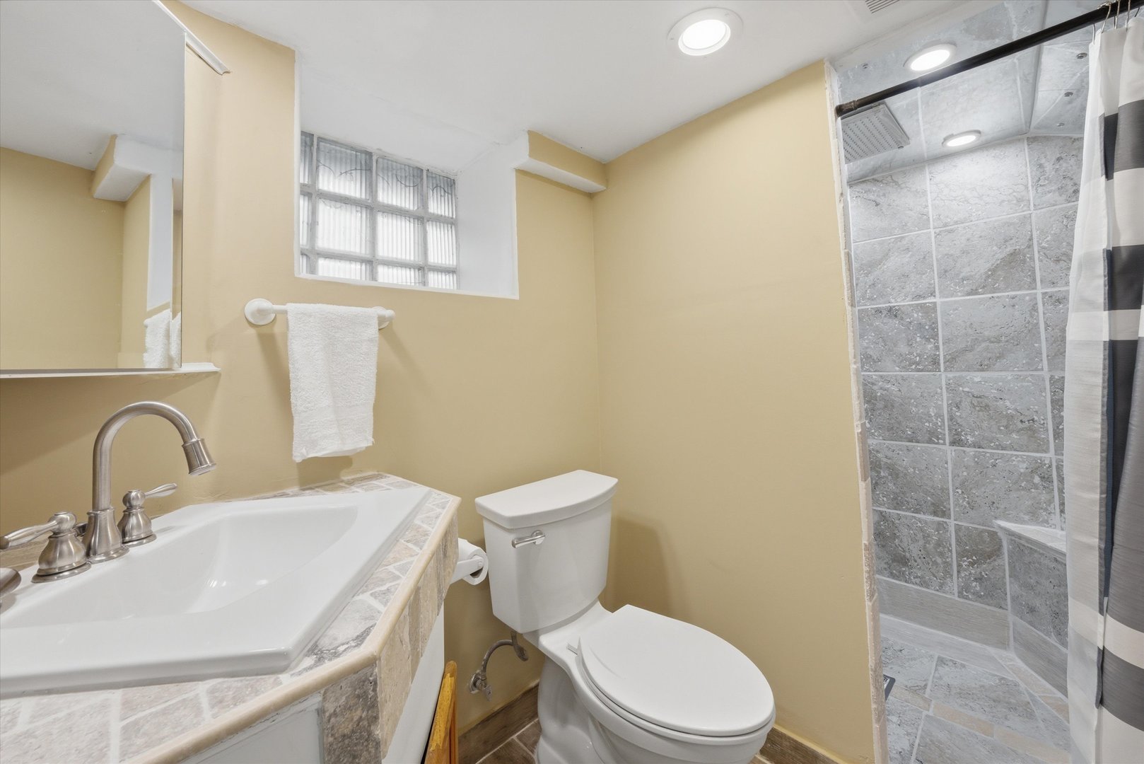 17201 Oak Park Avenue, Tinley Park, IL 60477