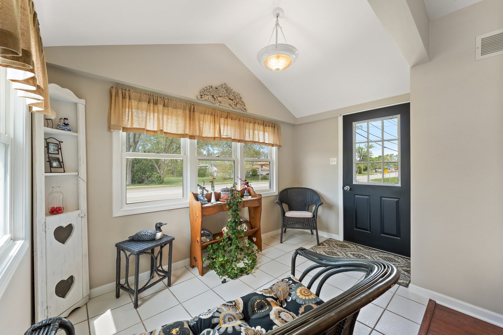 19061 Wentworth Avenue, Lansing, IL 60438