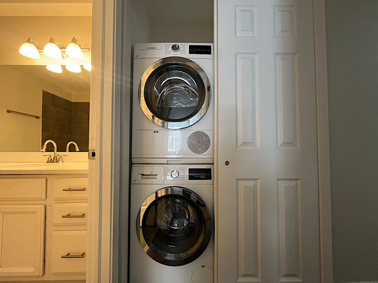 2426 N Kennicott Drive #1C, Arlington Heights, IL 60004