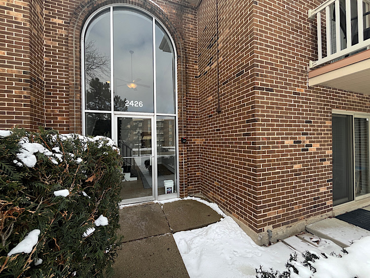 2426 N Kennicott Drive #1C, Arlington Heights, IL 60004
