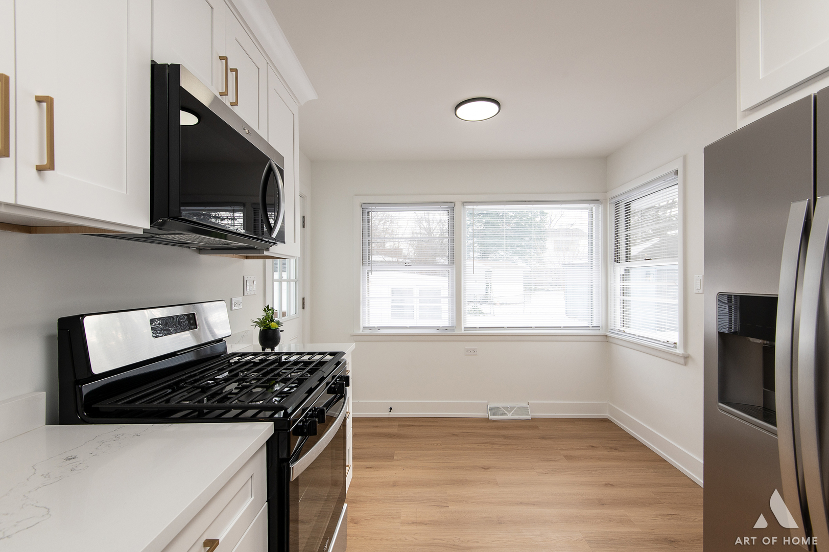 18441 Stewart Avenue, Homewood, IL 60430