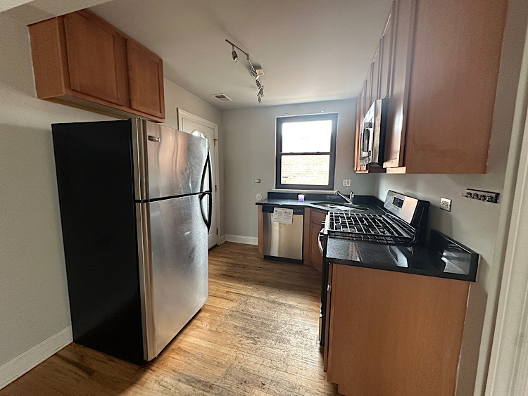 7334 N Winchester Avenue #2E, Chicago, IL 60626