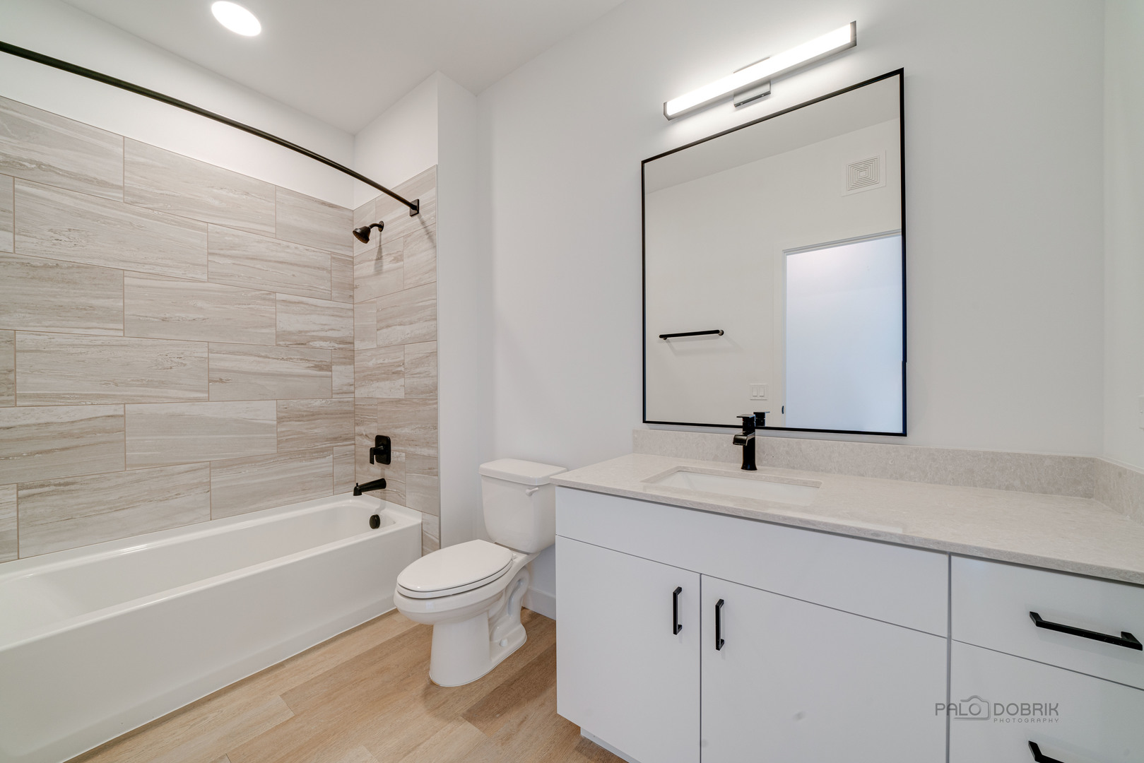 750 Hawthorn Row #3166, Vernon Hills, IL 60061