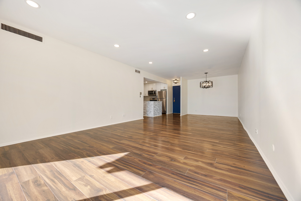 720 Wellington Avenue #117, Elk Grove Village, IL 60007