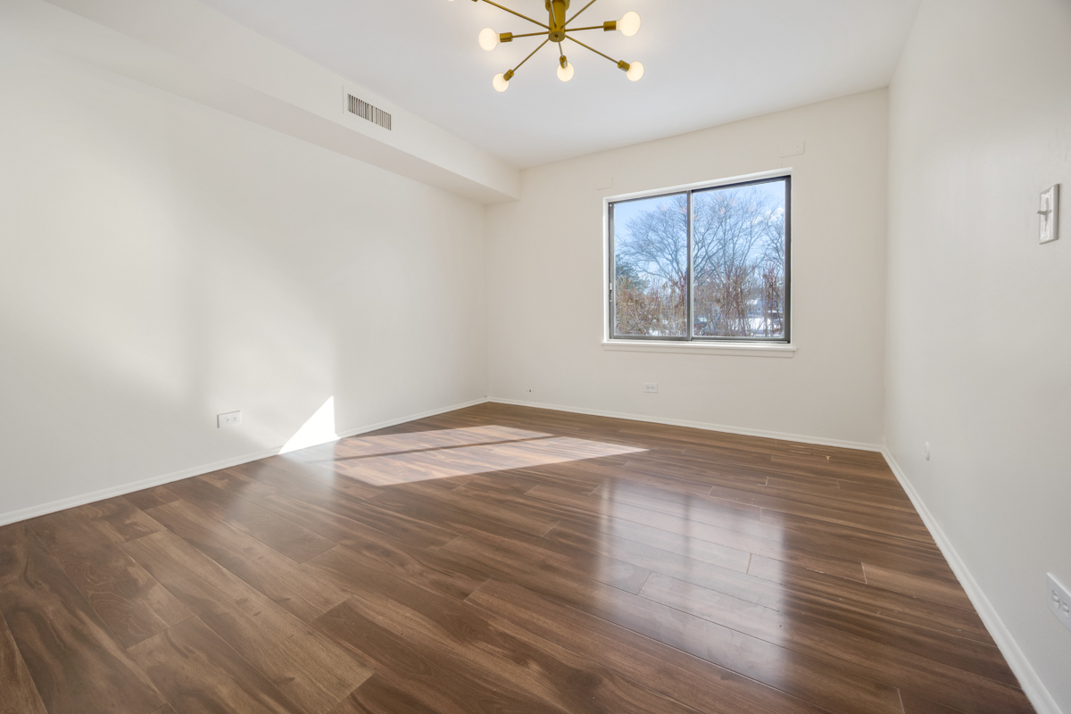 720 Wellington Avenue #117, Elk Grove Village, IL 60007