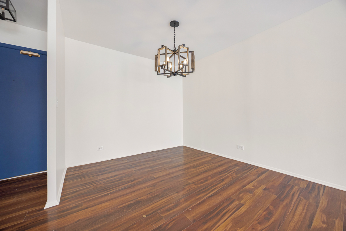 720 Wellington Avenue #117, Elk Grove Village, IL 60007