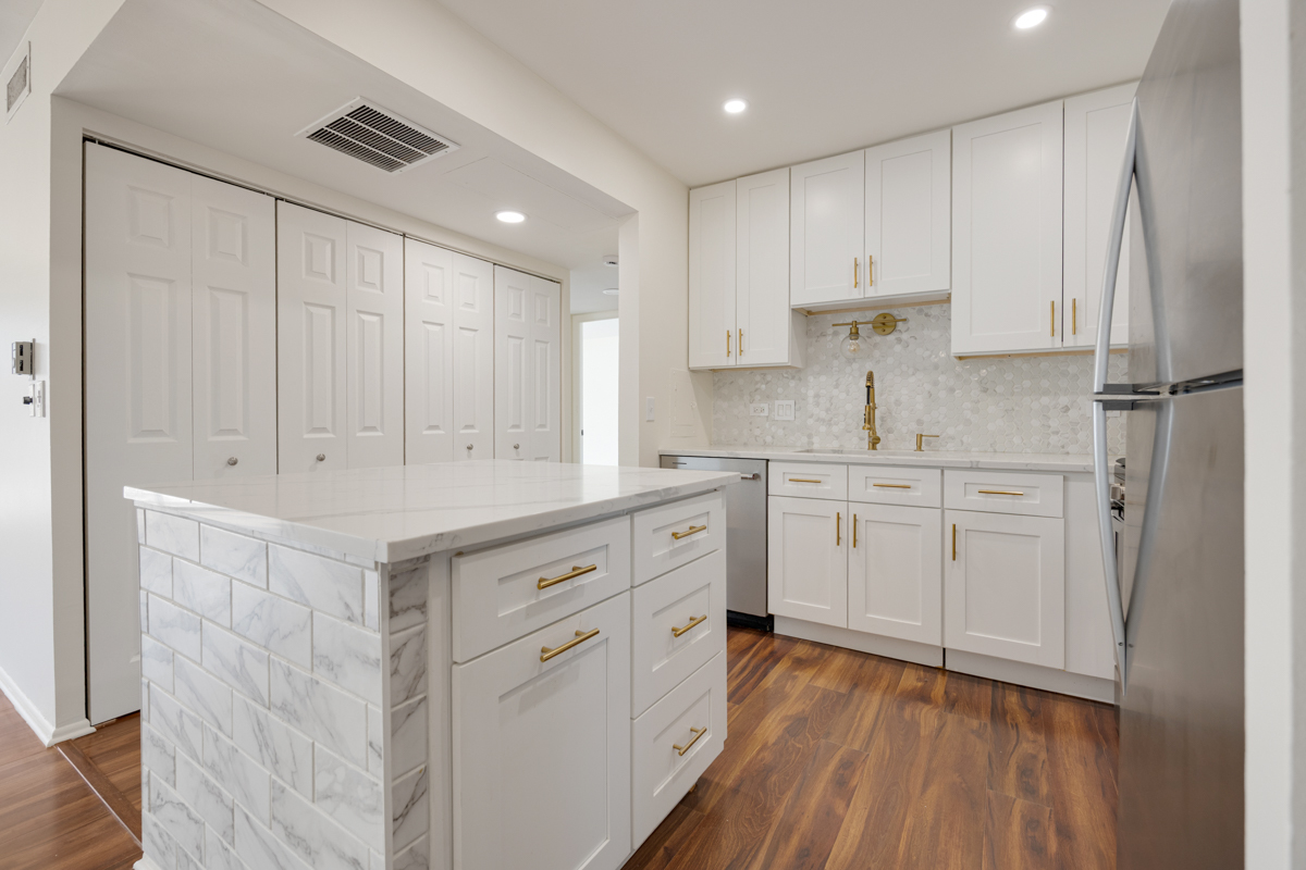 720 Wellington Avenue #117, Elk Grove Village, IL 60007