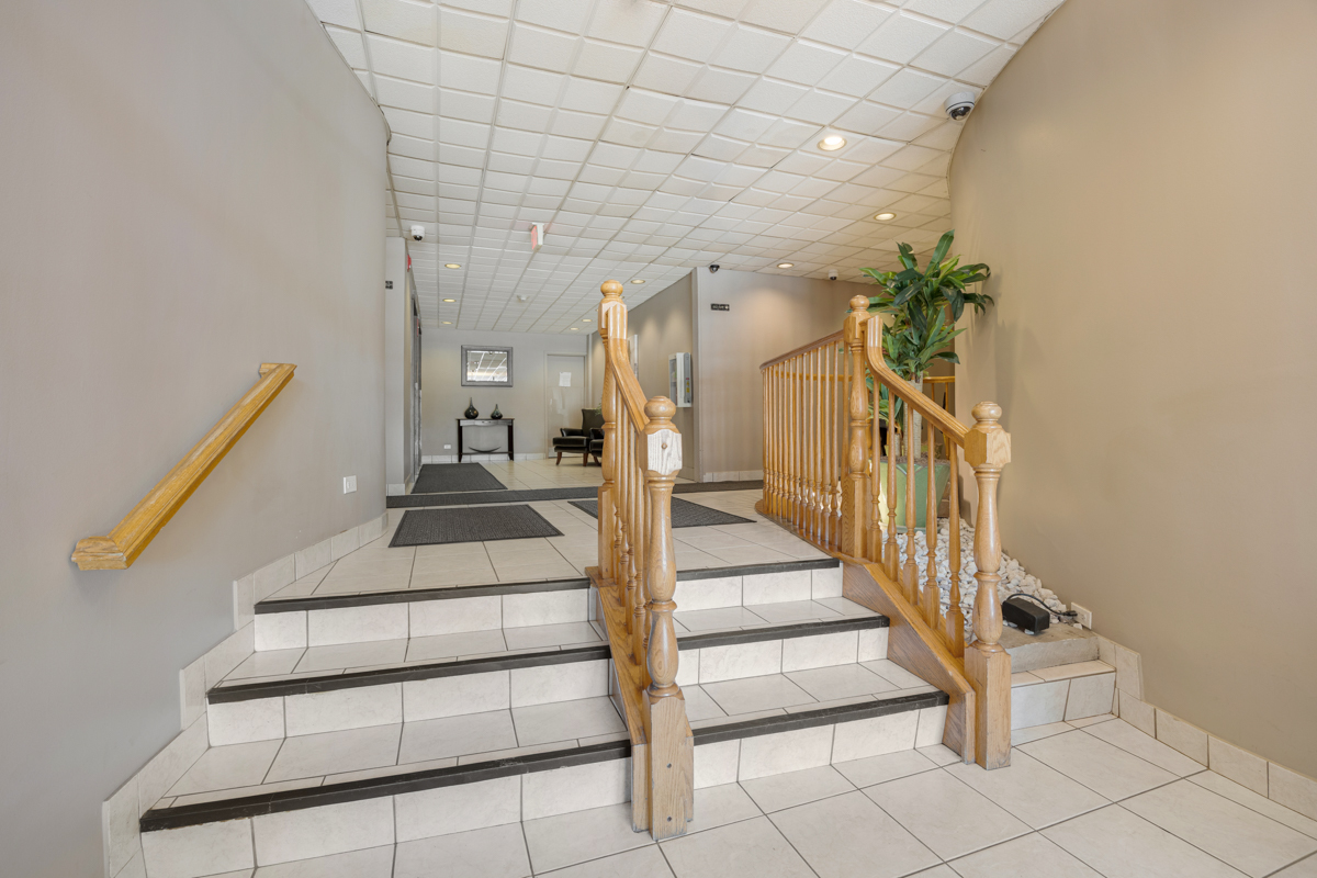 720 Wellington Avenue #117, Elk Grove Village, IL 60007