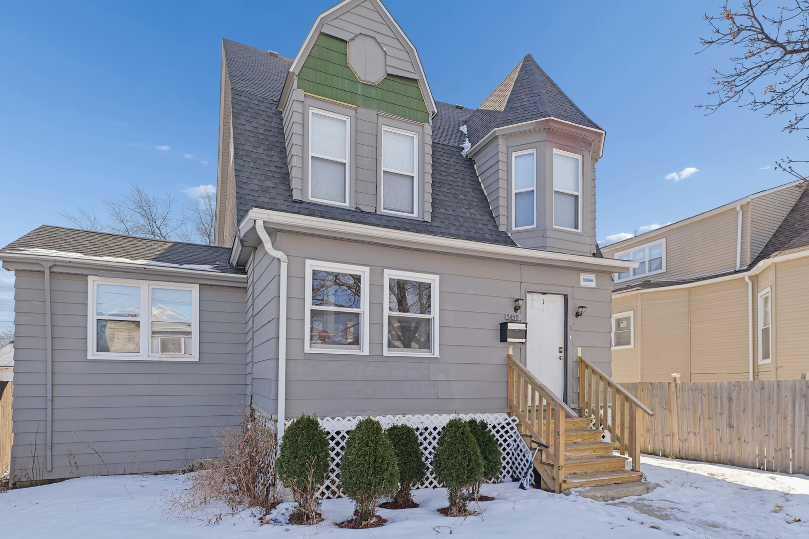 5459 W Walton Street, Chicago, IL 60651