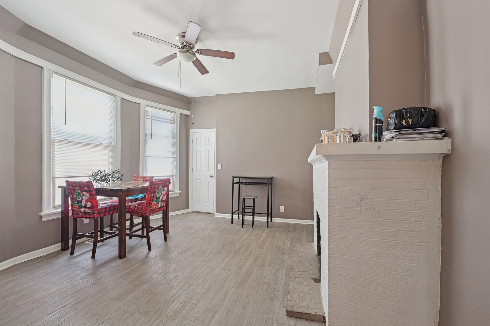 5459 W Walton Street, Chicago, IL 60651