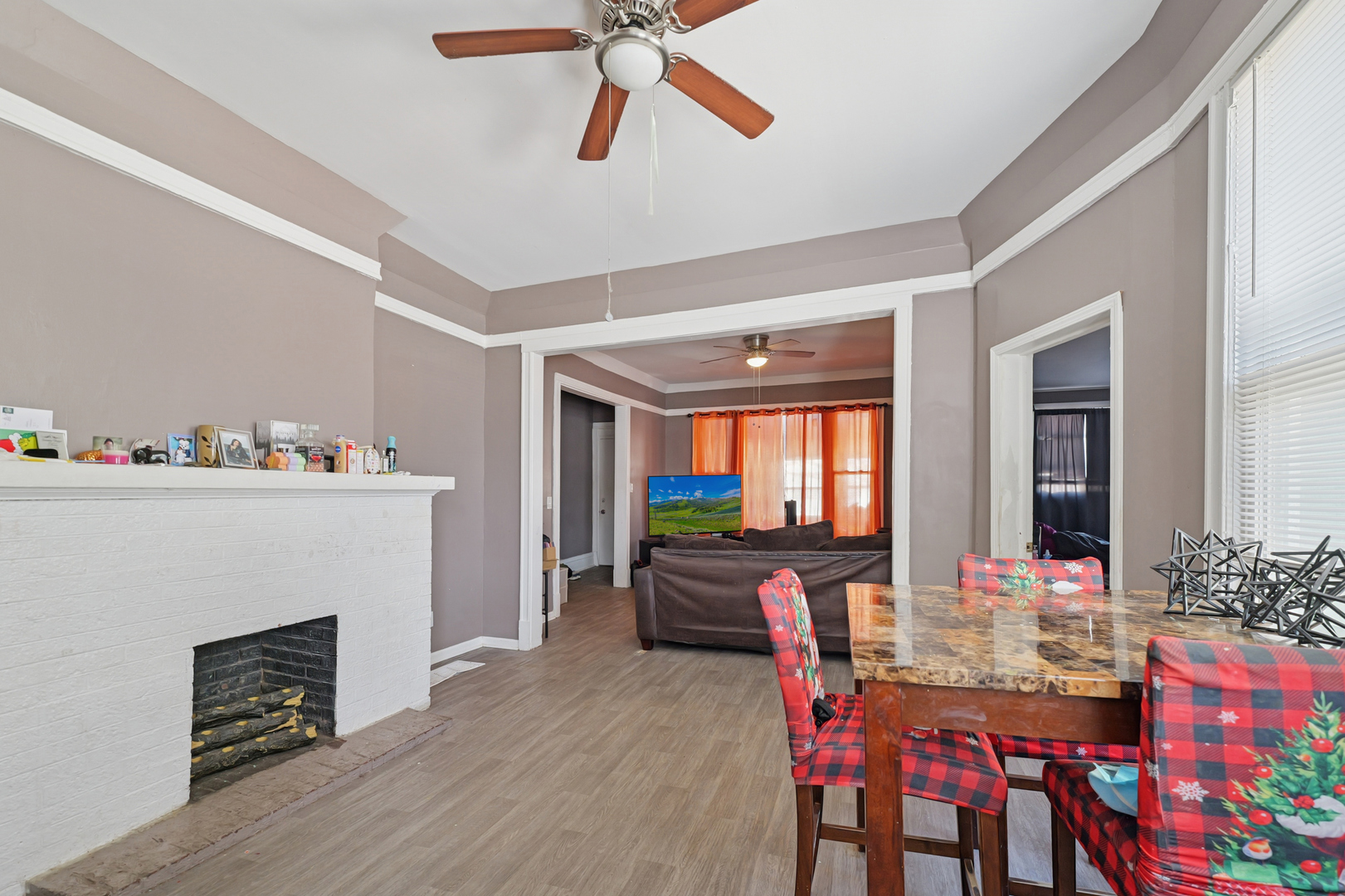 5459 W Walton Street, Chicago, IL 60651