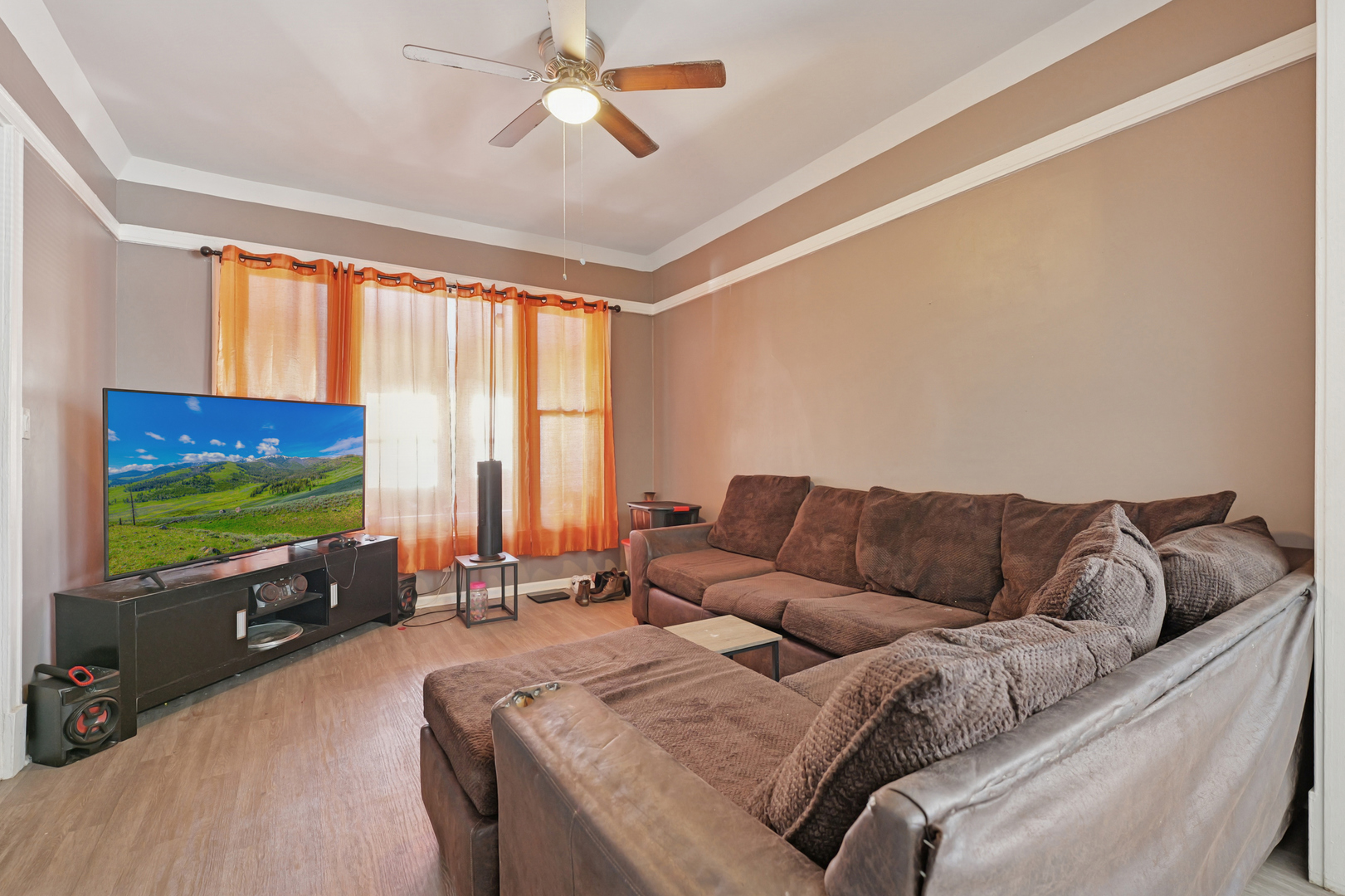 5459 W Walton Street, Chicago, IL 60651