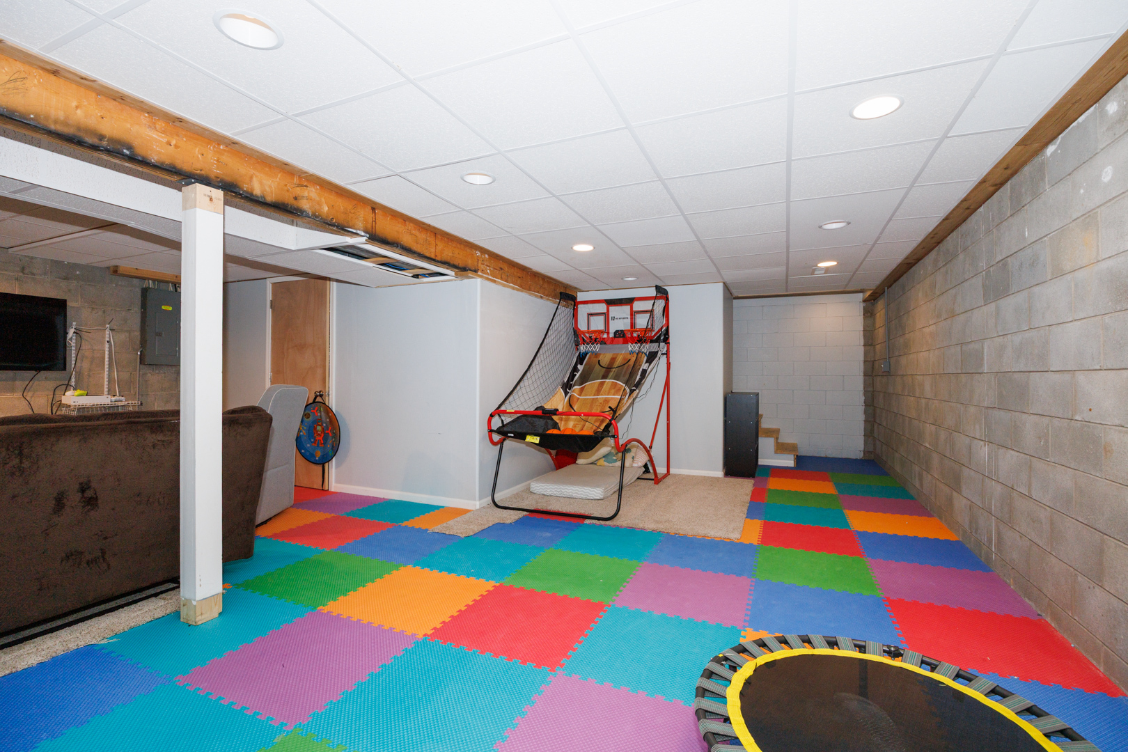 312 Clover Court, Bloomington, IL 61701