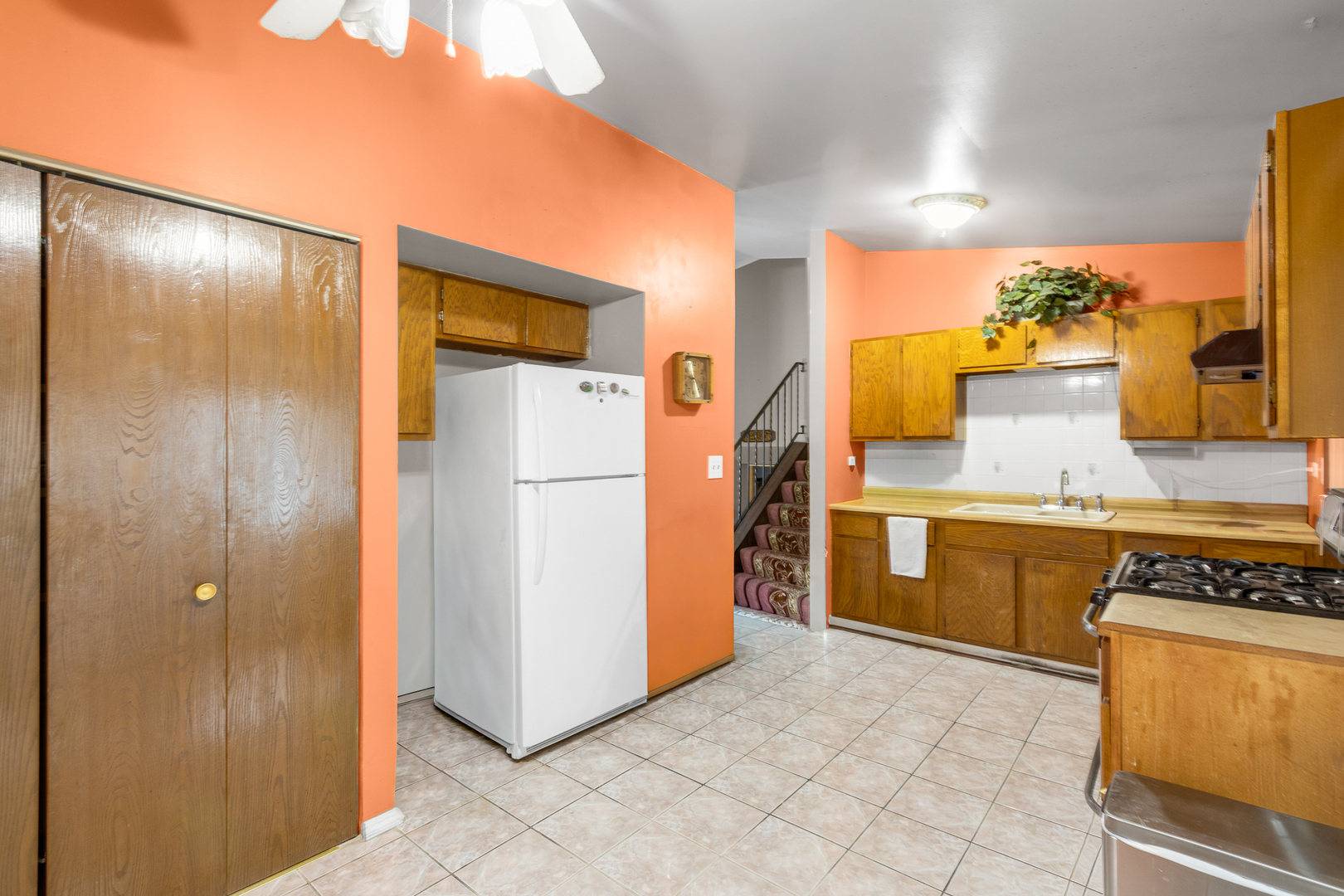 809 Thompson Avenue, Winthrop Harbor, IL 60096