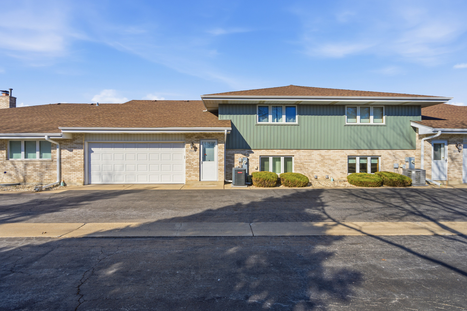 10641 Rachel Lane #3, Orland Park, IL 60467