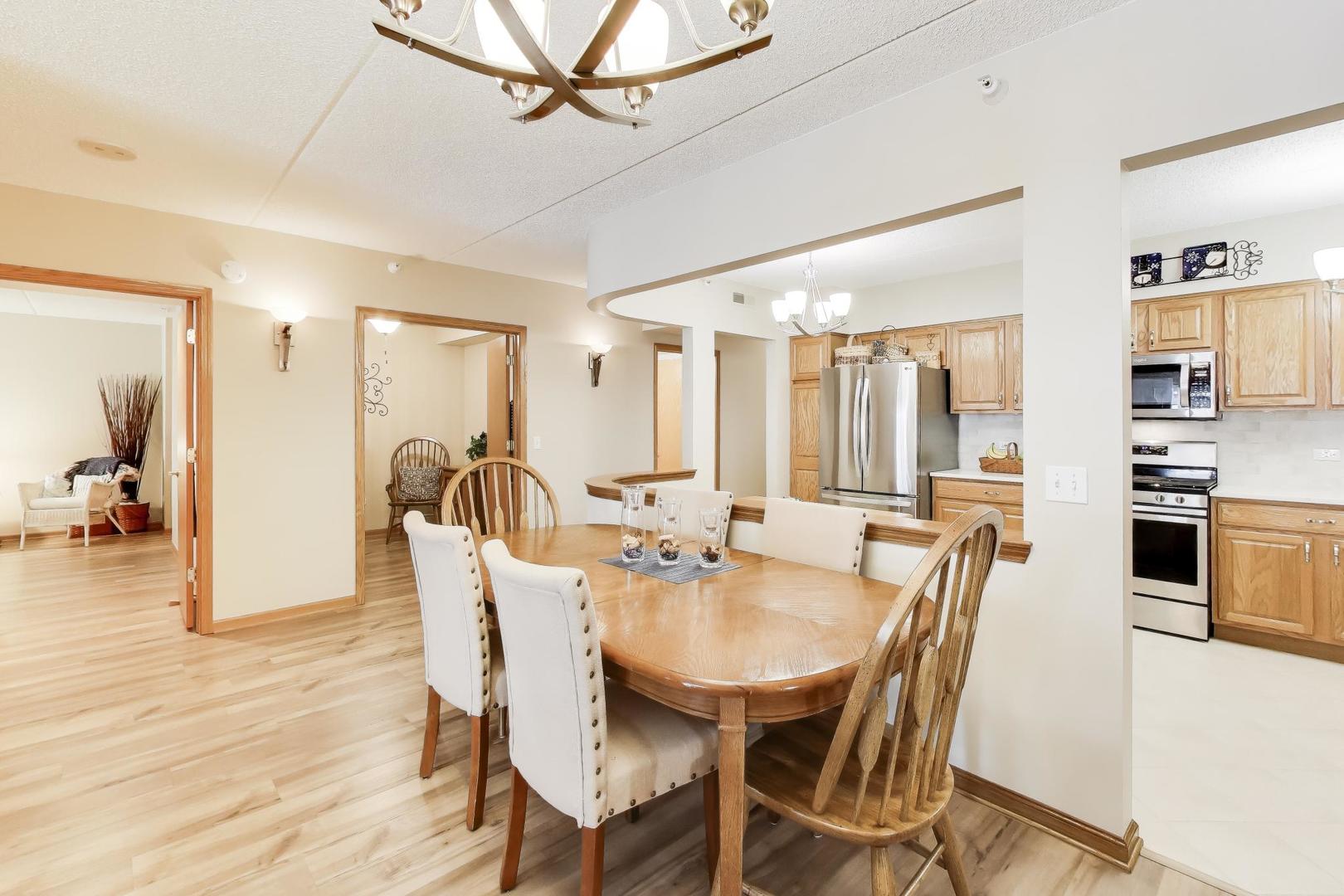 200 W Campbell Street #608, Arlington Heights, IL 60005